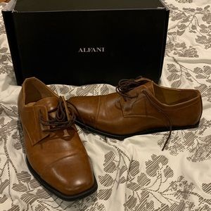 Men’s Alfani dress shoe worn once size 10.5